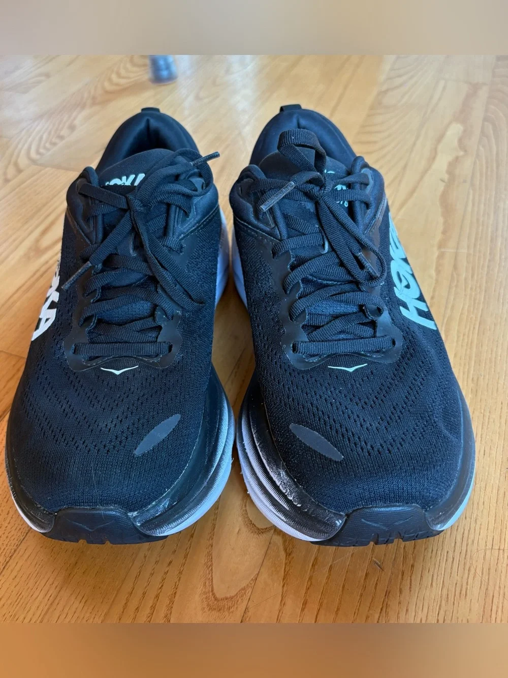 Size 8.5D Hoka One One Bondi 8 Mens Sneakers Black And White Running Shoes